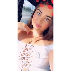 Meet your Posher, Alejandra